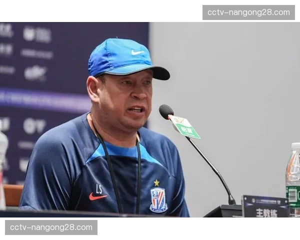 赛前新闻发布会,沧州雄狮主帅强调球队将继续坚持防守反击 赛前新闻发布会,沧州雄狮主帅强调球队将继续坚持防守反击